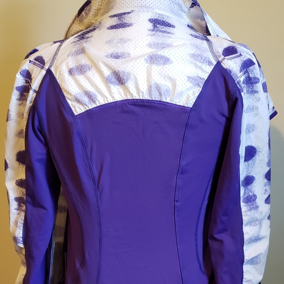 Lululemon Jacket - Picture 13 of 13